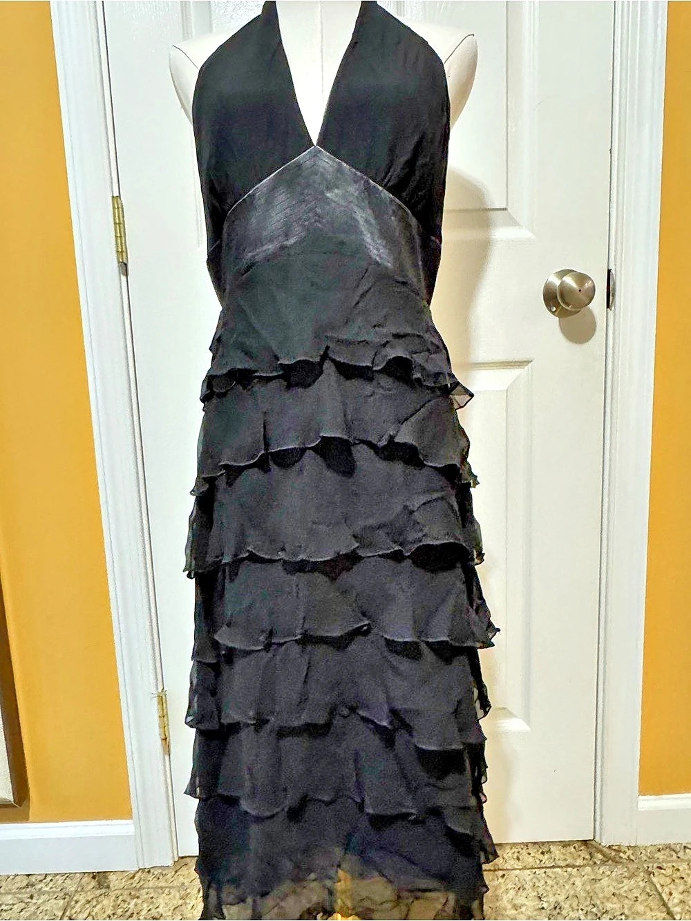 Vintage Laundry by Shelli Segal 100% Silk Tiered Ruffle Halter Dress Black 8
